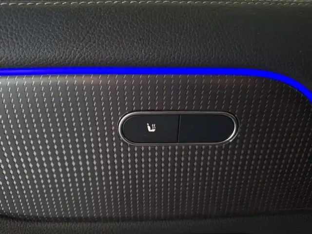 Mercedes Gla 200 d progressive line — photo 46
