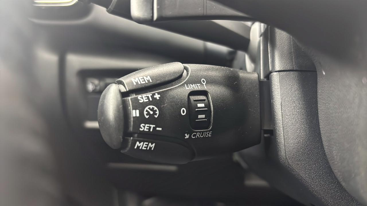 Citroën C5 Aircross hybride rechargeable 225 e-eat8 c-series — photo 28