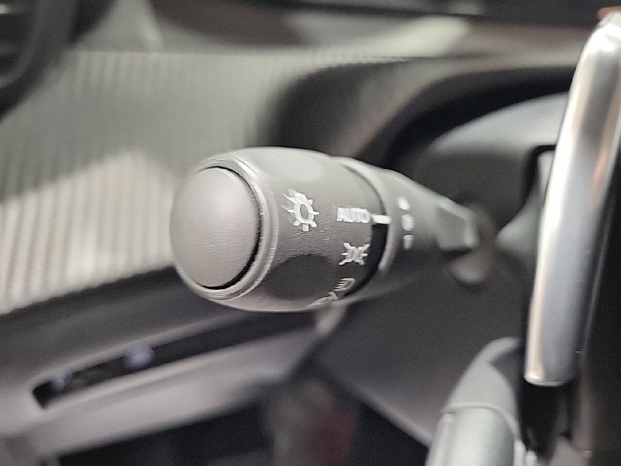 Peugeot 208 puretech 100 s&s eat8 active pack — photo 20