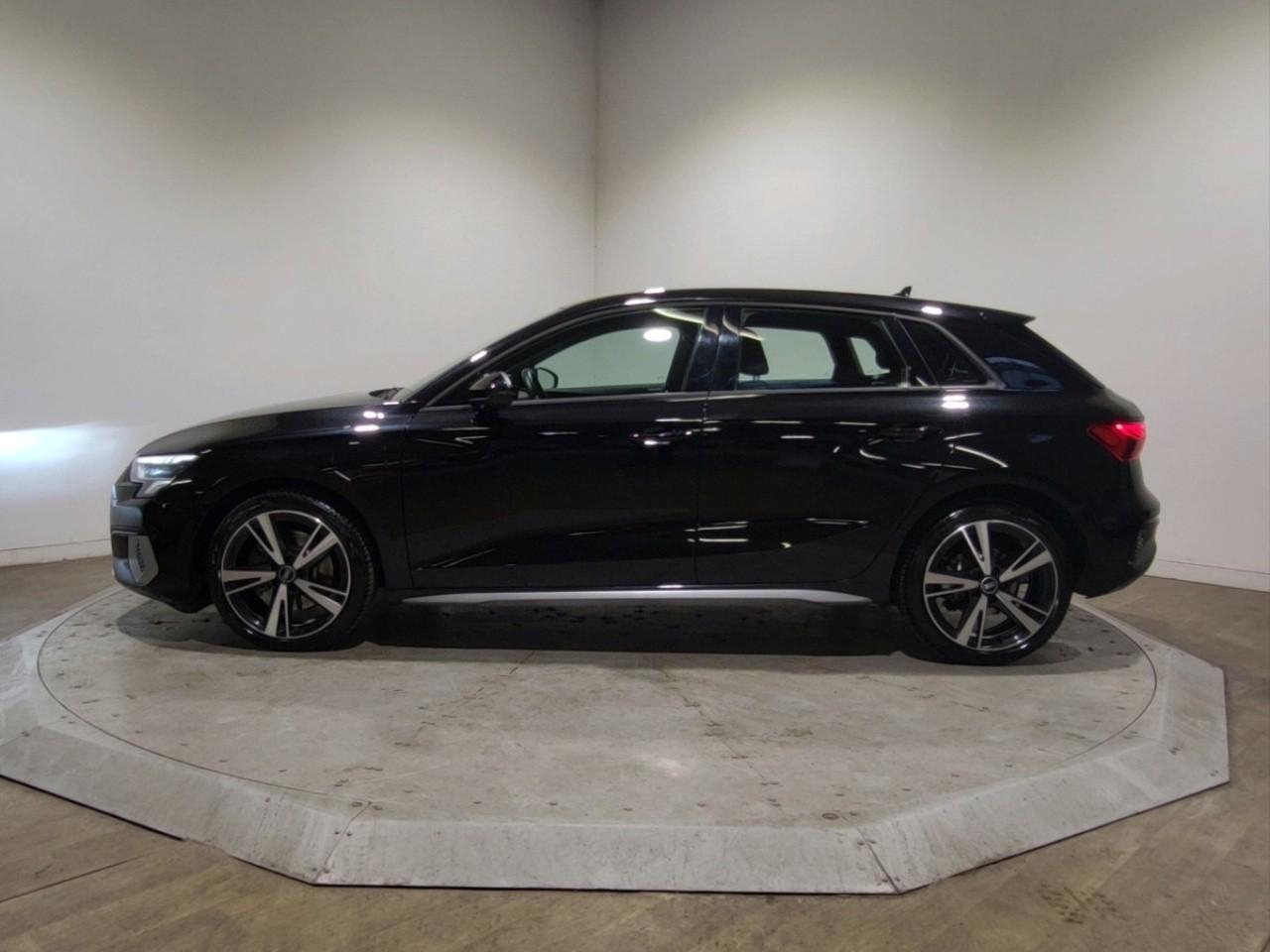Audi A3 a3 sportback 40 tfsie 204 s tronic 6 design luxe — photo 2