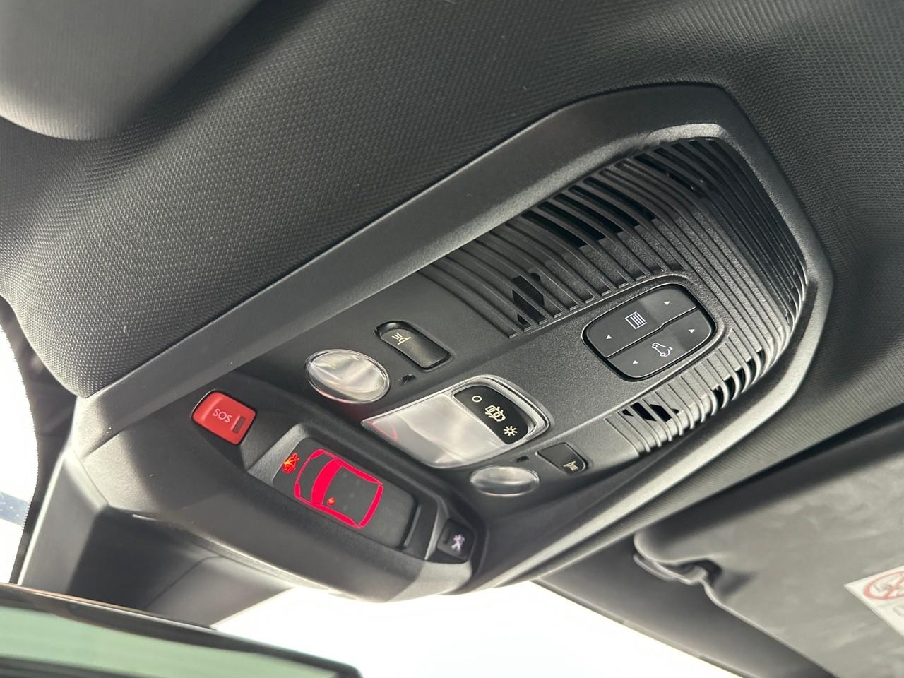 Peugeot 3008 hybrid 225 e-eat8 gt pack — photo 35