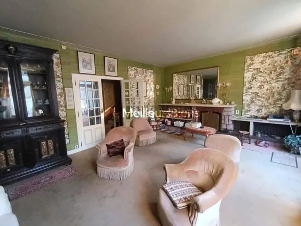 Maison 9 pièces 384 m²