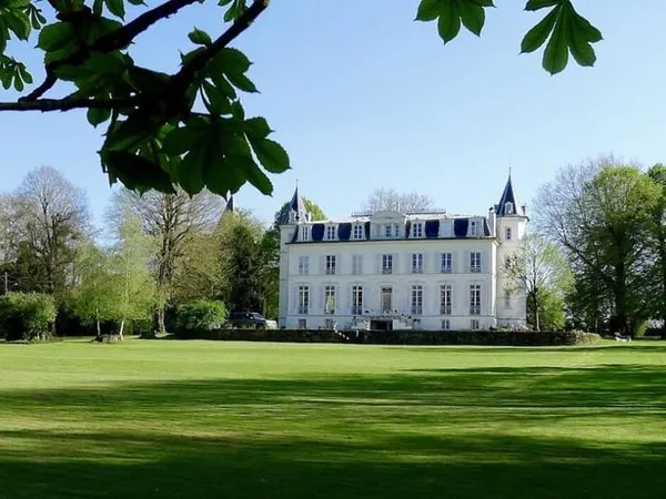 Château 17 pièces 800 m²