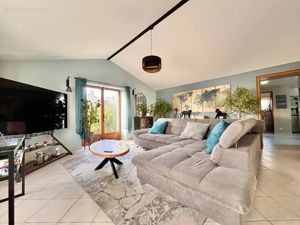 SAINT HERBLAIN - Proche de la carrière maison 5 pièces avec garage