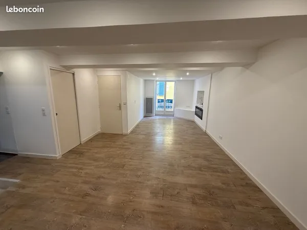 Appartement Duplex T2 rénové - 68 m² - Coeur du village de Flayosc