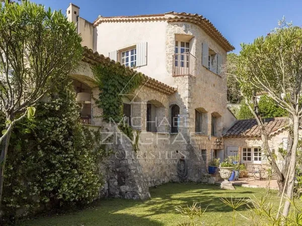 Villa 7 pièces 290 m²
