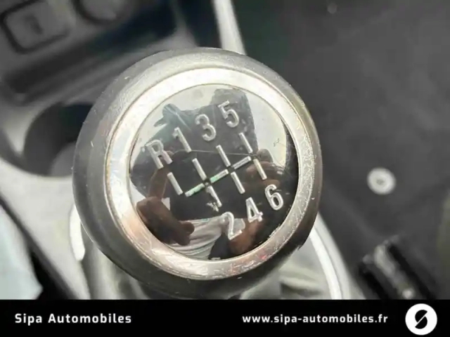 Opel Corsa 1.4 turbo 100 ch — photo 18