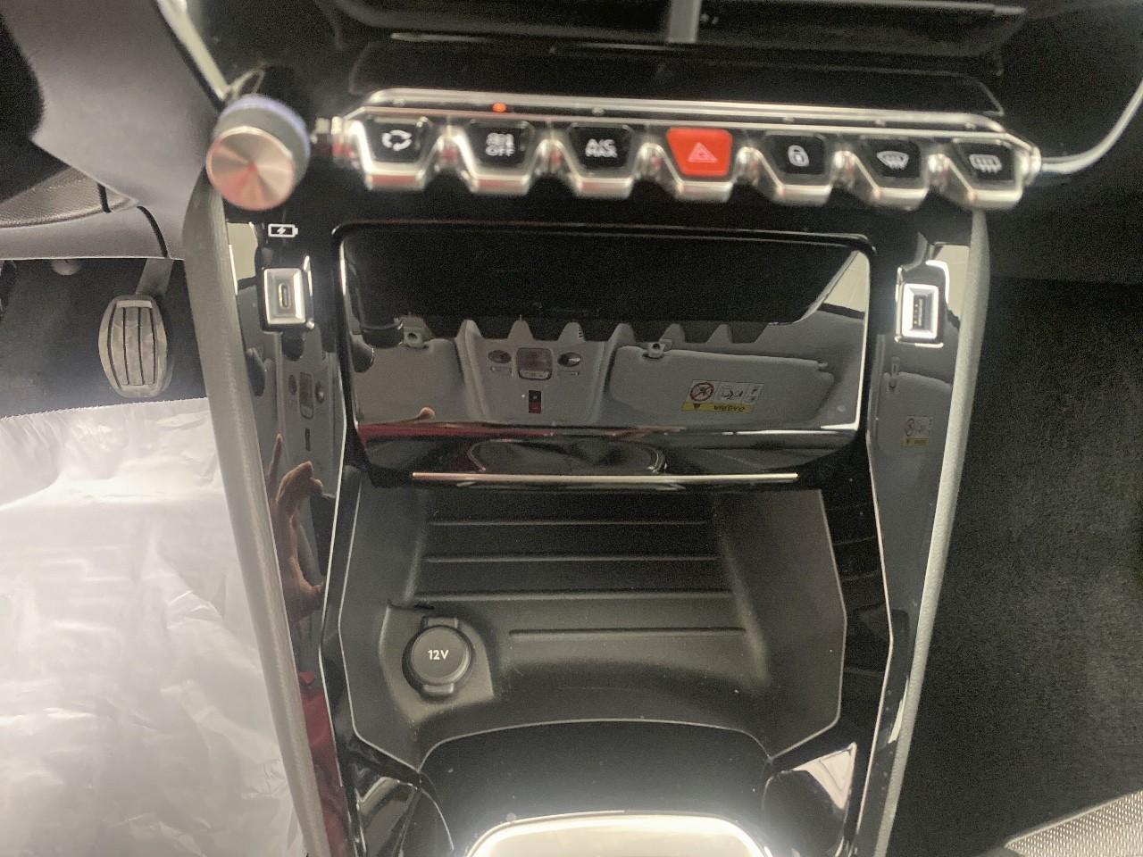 Peugeot 208 puretech 100 s&s bvm6 allure — photo 15