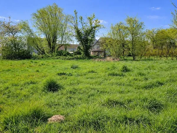 Joli terrain bâtir en hameau