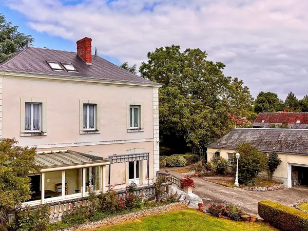 Presbytère : Un bien rare au charme intemporel