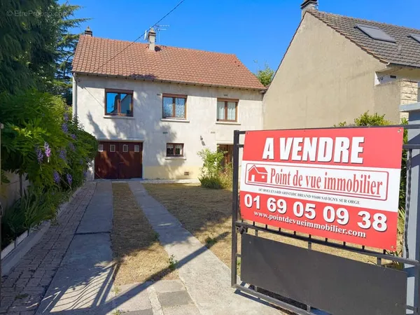 Maison 8 pièces de 150m2 sur 400m2 de terrain