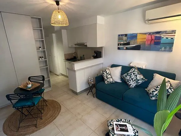 Studio plein centre cavalaire