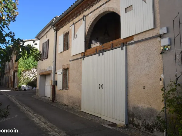 Maison de village avec garage