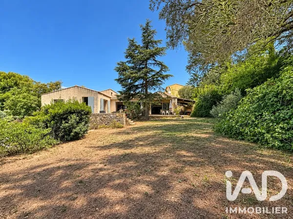 Maison 7 pièces 239 m²