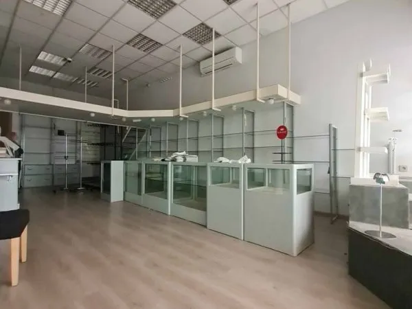 Local commercial 105 m²