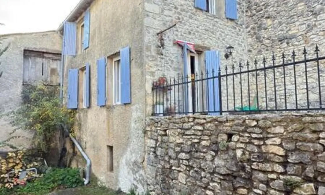Photo 1