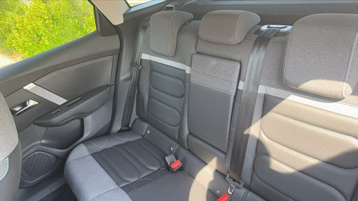Citroen C4 1.5 BlueHDi 130 EAT8 - Max – 2024 – 26100 km – Diesel – Boîte Automatique — photo 55