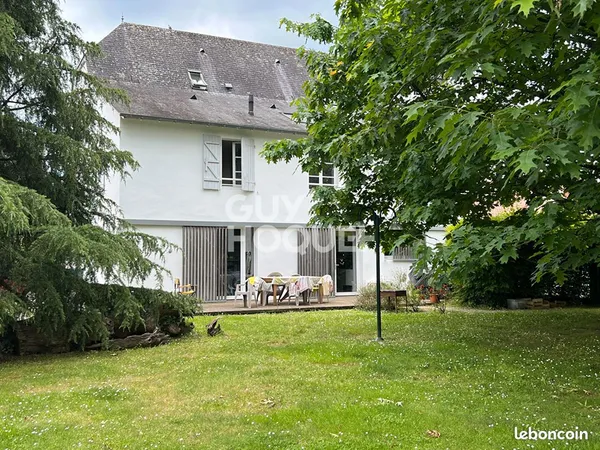 Propriété 7 pièces 187 m²