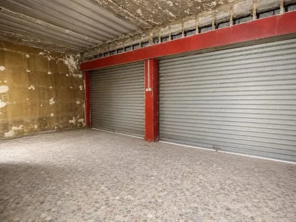 Local commercial 81 m²