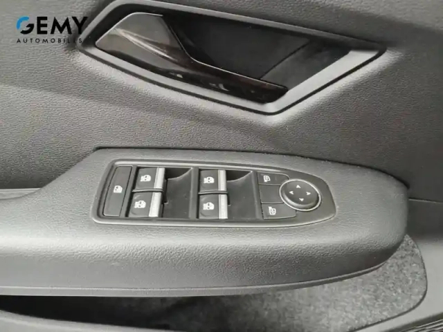 Renault Megane e-tech ev60 220 ch super charge — photo 16