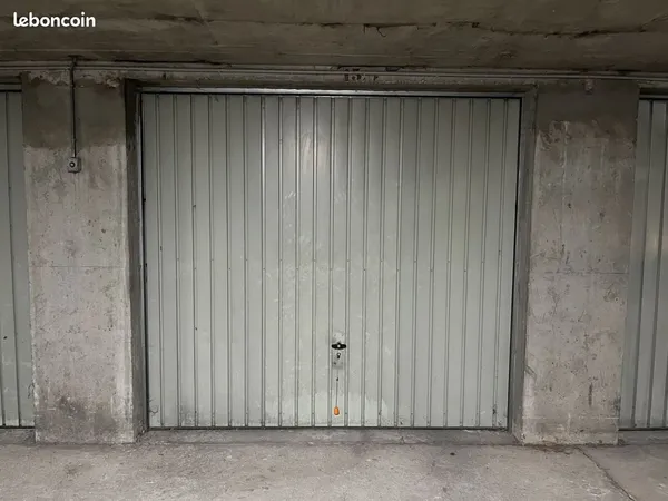 Garage 18m2 Lyon 5 Point du jour
