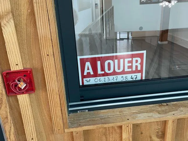 À louer bureau de 40 m2 rez de chaussée