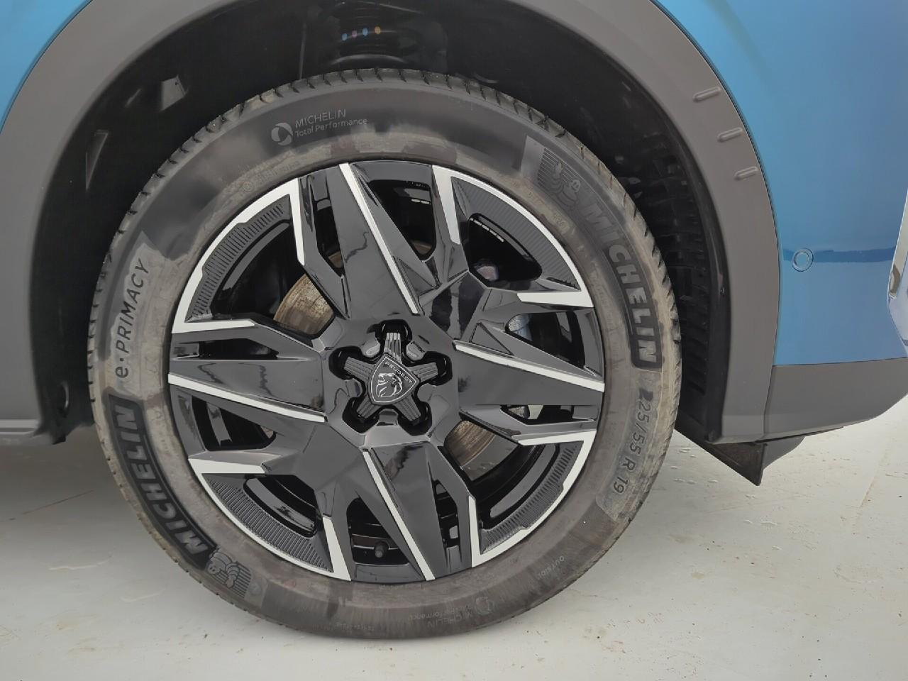 Peugeot 5008 hybrid 145 ch e-dcs6 allure — photo 29