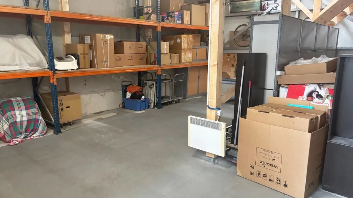 Photo 6