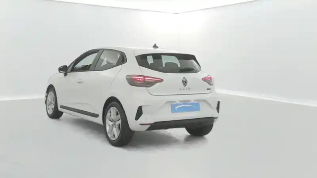 Renault Clio e-tech full hybrid 145 ch gsr2 — photo 22