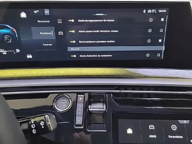 Peugeot 5008 hybrid 136 e-dcs6 — photo 24
