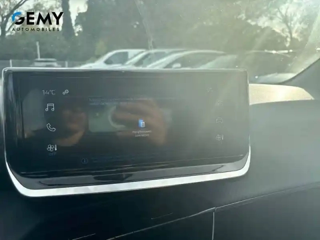Peugeot 208 hybrid 100 e-dcs6 — photo 13