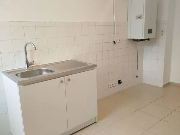 APPARTEMENT 4 PIECES PLUS CUISINE