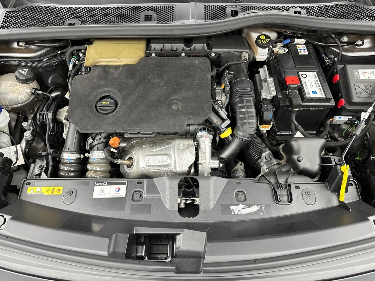 Peugeot 2008 bluehdi 130 s&s eat8 allure pack — photo 13
