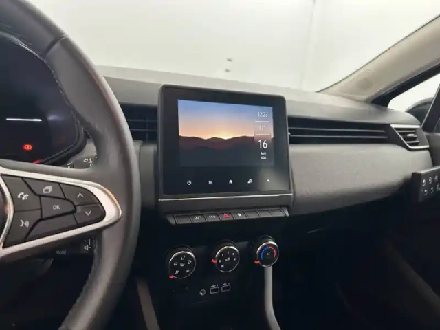 Renault Clio blue dci 100 ch gsr2 — photo 30