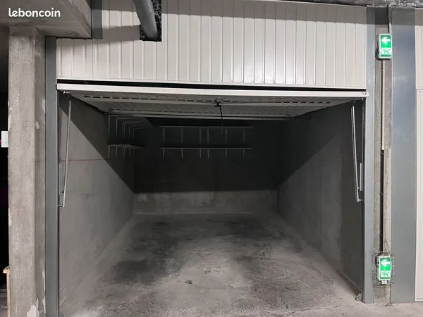 Location parking fermé Croix Rousse Nord