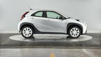 Toyota Aygo X 1.0 VVT-i 72ch Dynamic MY23 — photo 4
