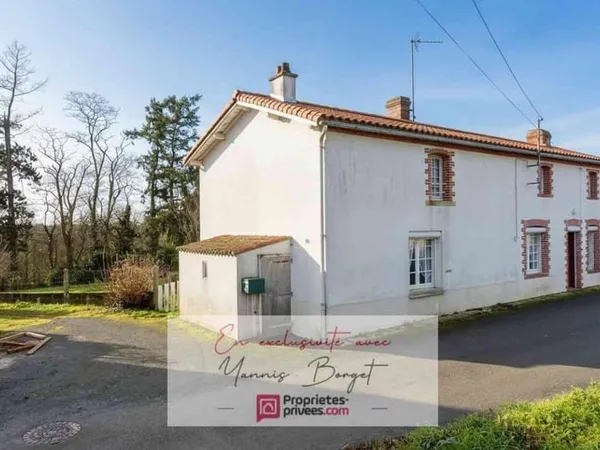 Maison de village à rénover - Terrain de 1 300 m²