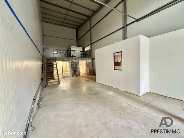 Local 130 m² Furiani