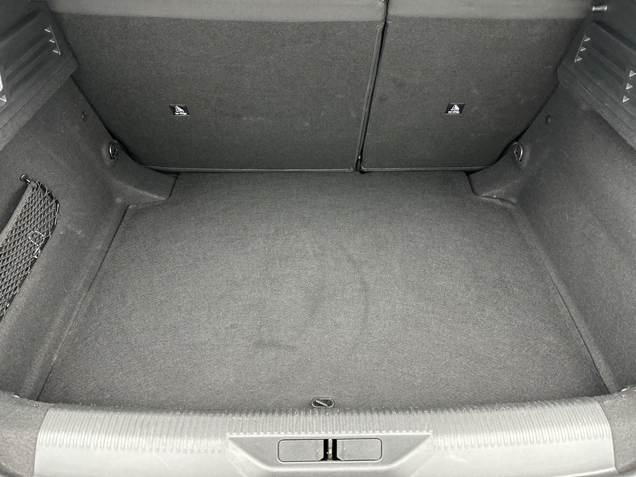 Peugeot 308 hybrid 145 e-dcs6 allure — photo 8