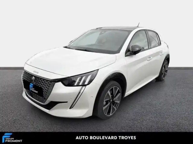Peugeot 208 e- 136ch gt pack — photo 16