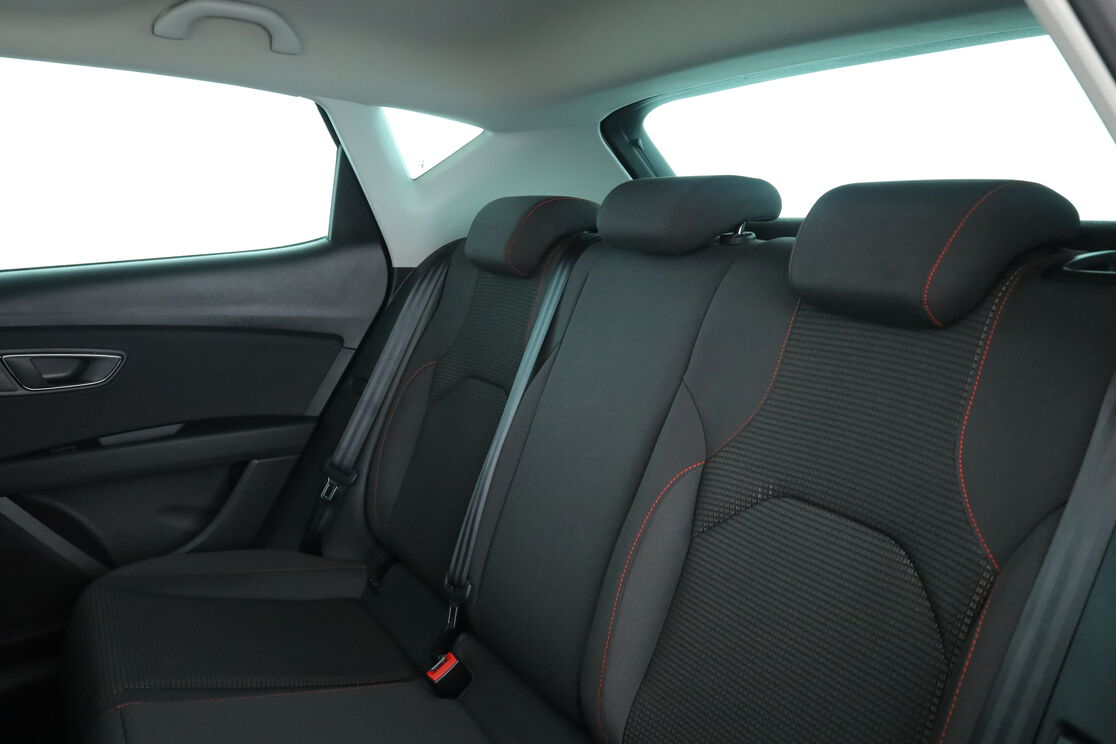 Seat Leon 2.0 TDI FR — photo 13