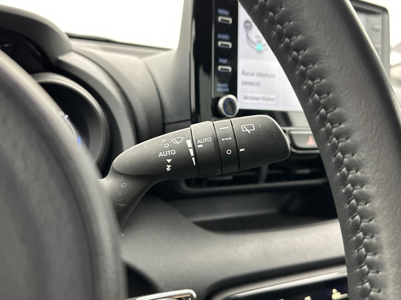 Toyota Yaris hybride 116h design — photo 20