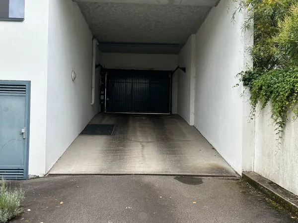 Parking à Louer