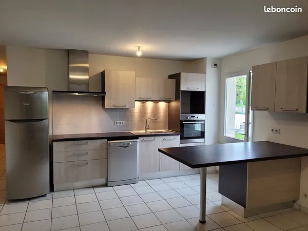 Appartement lumineux de 3 pièces à Prévessin-Moëns