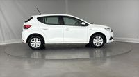 Dacia Sandero 1.0 TCe 90ch Expression CVT — photo 4