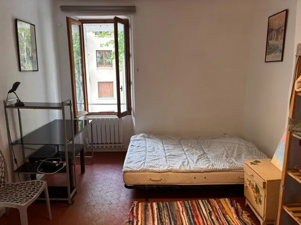 Appartement Location Aix-en-Provence 1p 20m² 551€