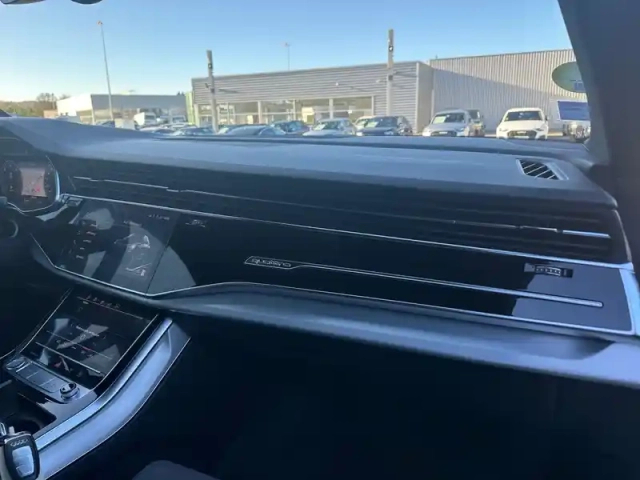 Audi Q8 50 tdi 286 tiptronic 8 quattro — photo 36