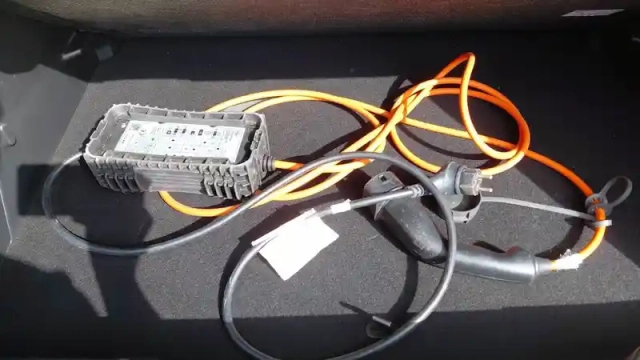 Peugeot 2008 moteur électrique 136 ch — photo 15