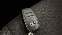 Toyota Yaris Cross 116h Design MY22 — photo 16