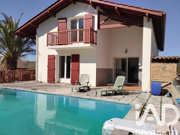 Maison 7 pièces 180 m²